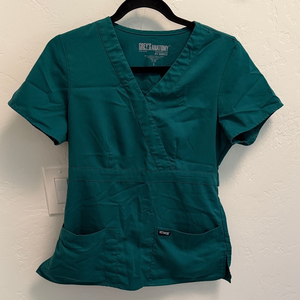 Grey's Anatomy Women's Jade Green Scrub Set